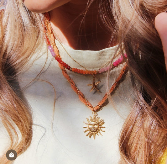 Kettenhalsband mit Seide und Sonne - Lachsfarben